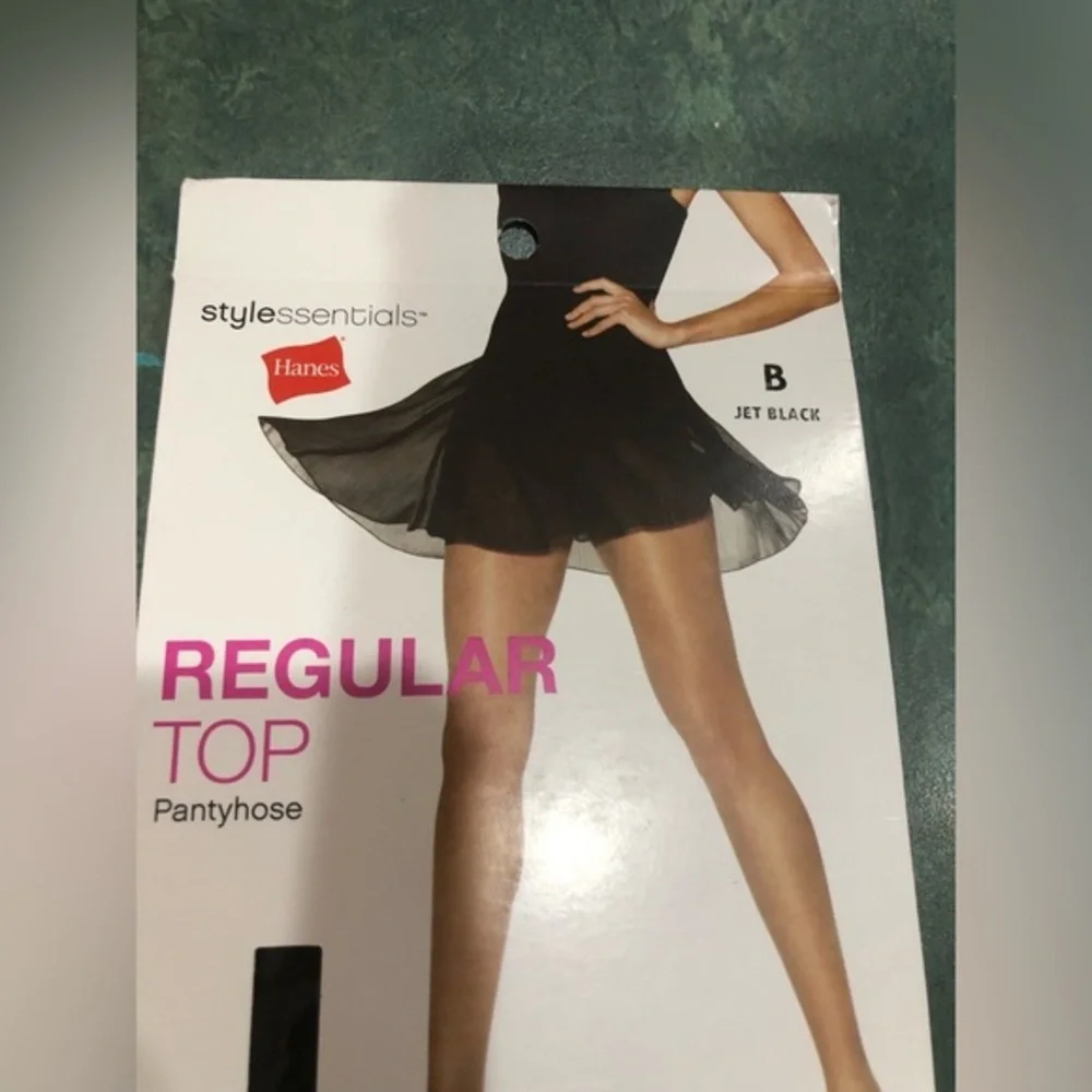 4pairs Hanes regular top sheer leg reinforced toe jet black pantyhose size B new